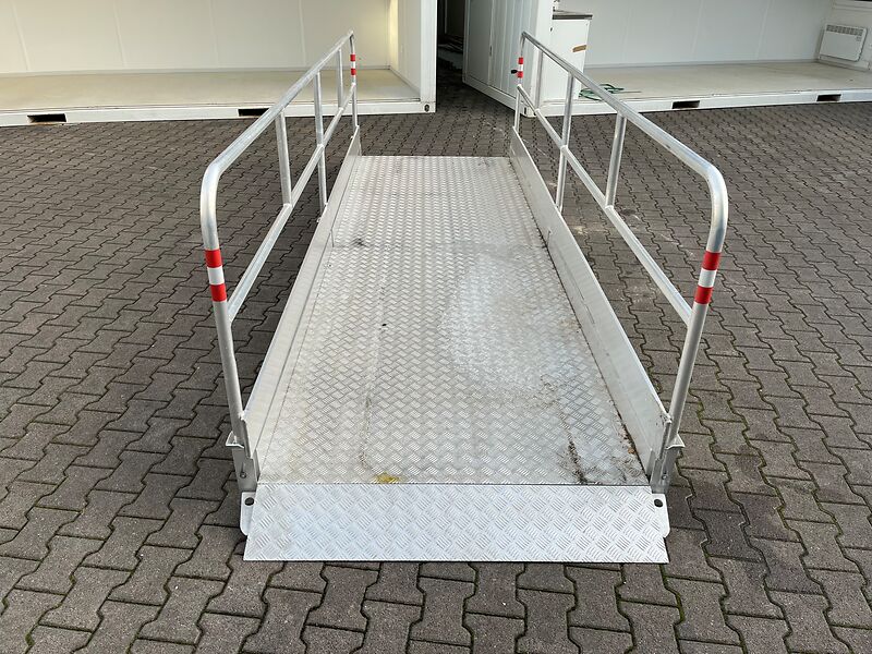 Grabenbrücke Alu, Alu-Seitengeländer, 4,5 x 1,3m