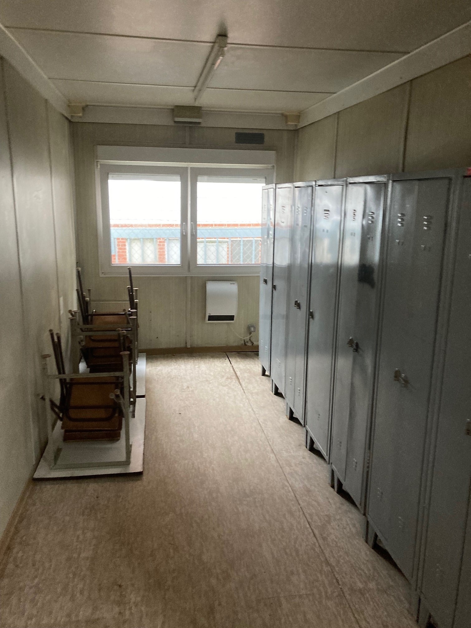 Aktionspreis Bürocontainer 20 Fuß | 1 Stern - defekt