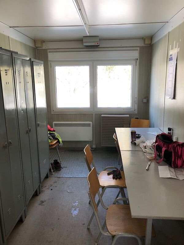 Aktionspreis Bürocontainer 20 Fuß 1 Stern - defekt