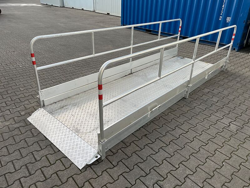 Grabenbrücke Alu, Alu-Seitengeländer, 4,5 x 1,3m